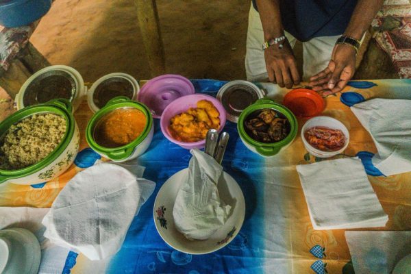 ザンジバル スパイス ツアー — アロマとフレーバーの旅